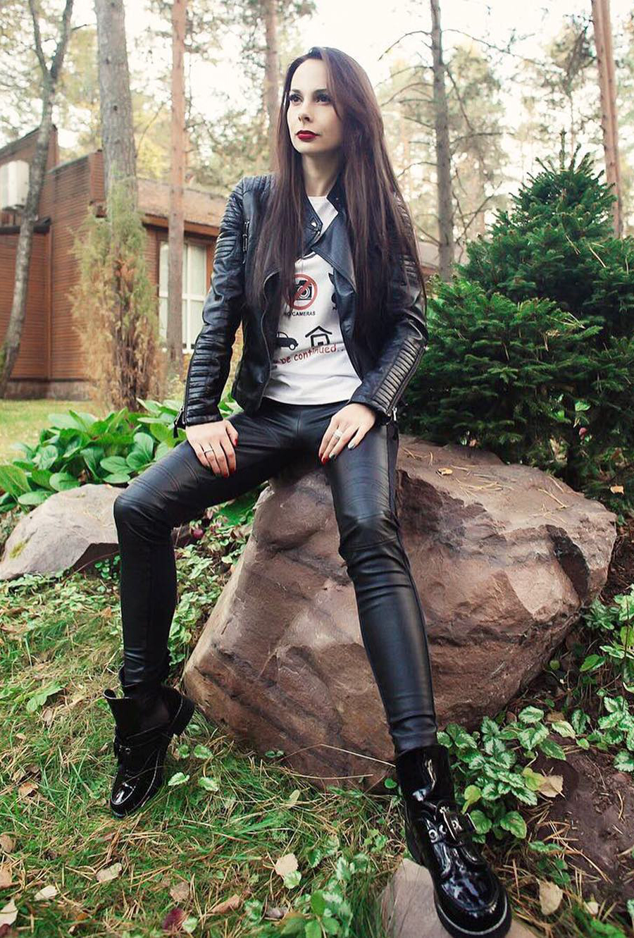 U xudo onasini sikadi onlayn tomosha qiling